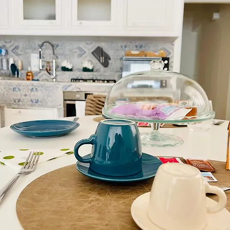 Butera Luxury Couette-café