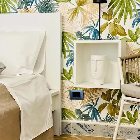 Butera Luxury Couette-café