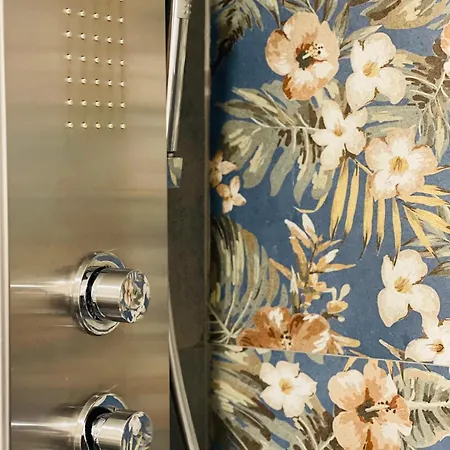 Butera Luxury Couette-café